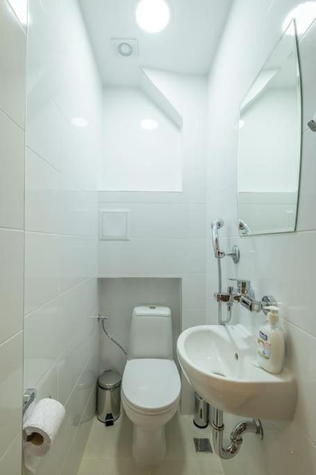 Top Location, Brand New 3 Bdrm Apt & Free Parking Sofia Ngoại thất bức ảnh