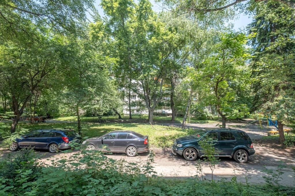 Top Location, Brand New 3 Bdrm Apt & Free Parking Sofia Ngoại thất bức ảnh